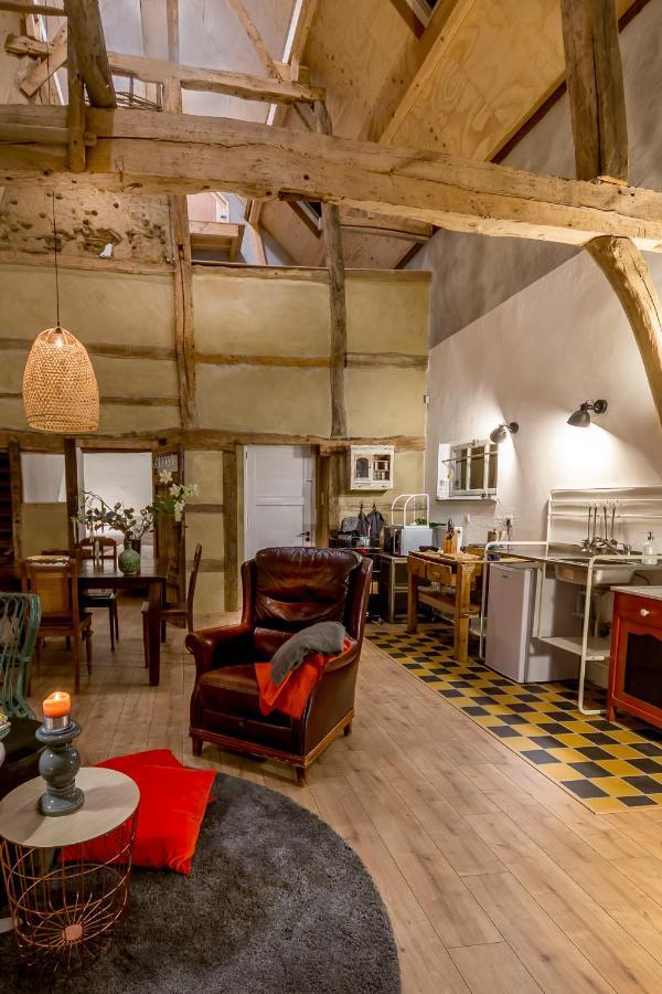 Aan De Holle Weg. Zeer Landelijk Gelegen Verbouwde Stal Tot Woning Nuth Kültér fotó