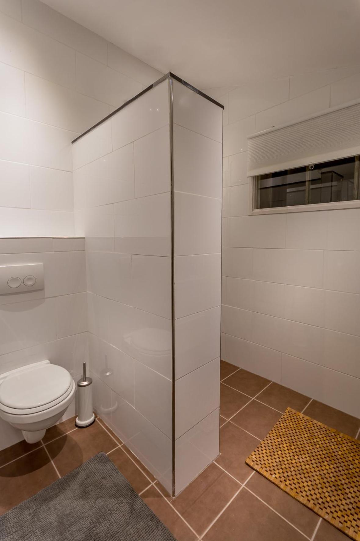 Aan De Holle Weg. Zeer Landelijk Gelegen Verbouwde Stal Tot Woning Nuth Kültér fotó